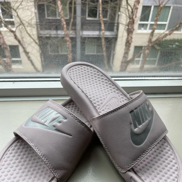 Size 7 - Nike Slides - Particle Rose/Metallic Silver - Picture 5 of 7